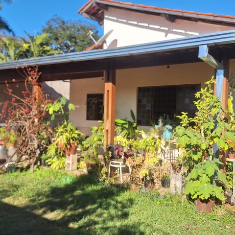 Casa à venda com 2000m², 4 quartos e 4 vagas Casa à venda com 2000m², 4 quartos e 4 vagasQuintal