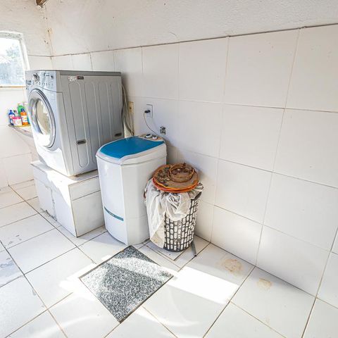 Casa à venda com 2000m², 4 quartos e 4 vagas Casa à venda com 2000m², 4 quartos e 4 vagasÁrea de Serviço