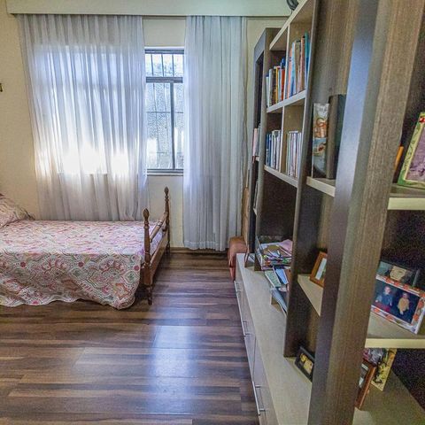 Casa à venda com 2000m², 4 quartos e 4 vagas Casa à venda com 2000m², 4 quartos e 4 vagasQuarto 01
