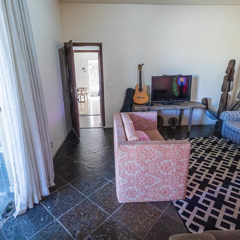 Casa à venda com 2000m², 4 quartos e 4 vagas Casa à venda com 2000m², 4 quartos e 4 vagasSala