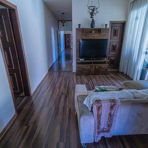 Casa à venda com 2000m², 4 quartos e 4 vagas Casa à venda com 2000m², 4 quartos e 4 vagasSala