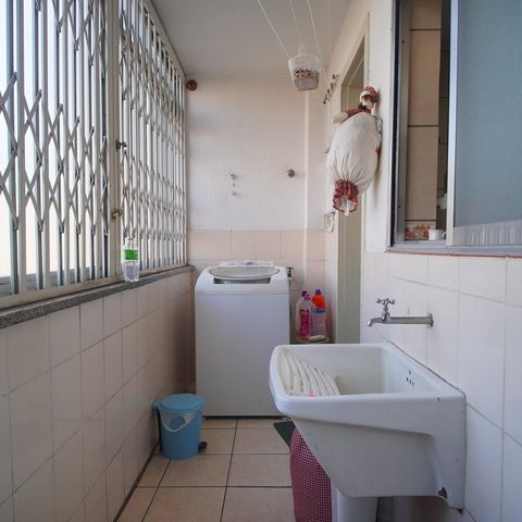 Apartamento à venda com 100m², 4 quartos e 1 vagaÁrea de Serviço