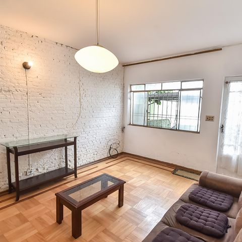 Casa à venda com 104m², 2 quartos e 1 vaga Casa à venda com 104m², 2 quartos e 1 vagaSala