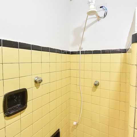 Casa à venda com 104m², 2 quartos e 1 vaga Casa à venda com 104m², 2 quartos e 1 vagaBanheiro