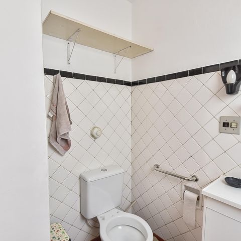 Casa à venda com 104m², 2 quartos e 1 vaga Casa à venda com 104m², 2 quartos e 1 vagaBanheiro 2