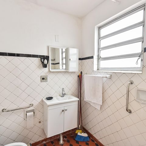 Casa à venda com 104m², 2 quartos e 1 vaga Casa à venda com 104m², 2 quartos e 1 vagaBanheiro 2
