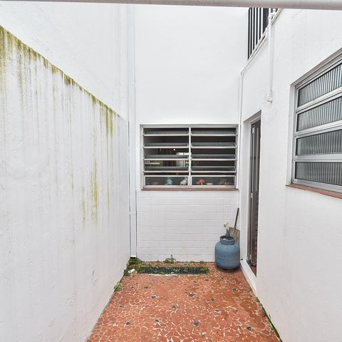 Casa à venda com 104m², 2 quartos e 1 vaga Casa à venda com 104m², 2 quartos e 1 vagaÁrea de serviço