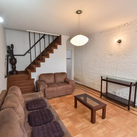 Casa à venda com 104m², 2 quartos e 1 vaga Casa à venda com 104m², 2 quartos e 1 vagaSala
