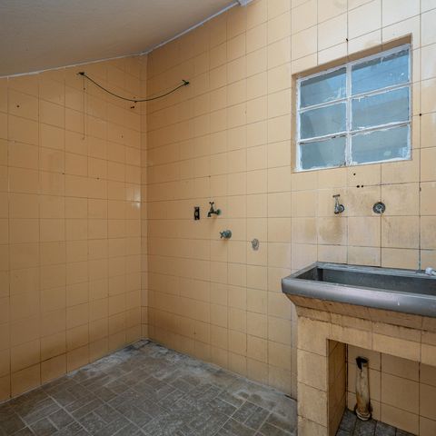Casa à venda com 168m², 3 quartos e 4 vagas Casa à venda com 168m², 3 quartos e 4 vagasÁrea de Serviço