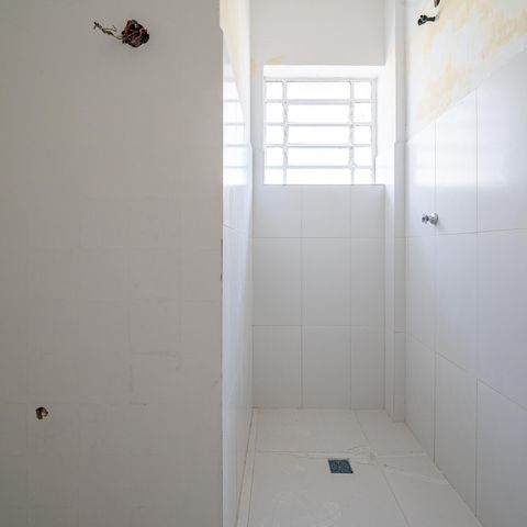 Casa à venda com 168m², 3 quartos e 4 vagas Casa à venda com 168m², 3 quartos e 4 vagasBanheiro