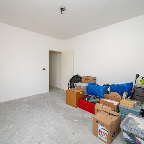 Casa à venda com 168m², 3 quartos e 4 vagas Casa à venda com 168m², 3 quartos e 4 vagasQuarto 2