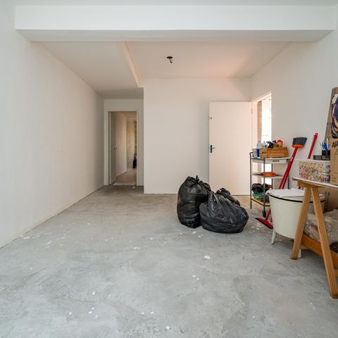 Casa à venda com 168m², 3 quartos e 4 vagas Casa à venda com 168m², 3 quartos e 4 vagasSala