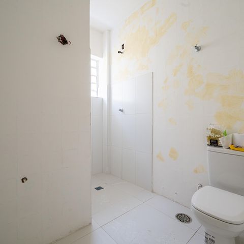 Casa à venda com 168m², 3 quartos e 4 vagas Casa à venda com 168m², 3 quartos e 4 vagasBanheiro
