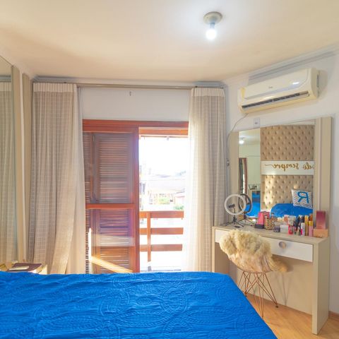 Casa à venda com 220m², 3 quartos e 5 vagas Casa à venda com 220m², 3 quartos e 5 vagasSuíte