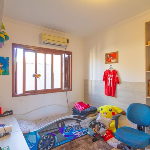 Casa à venda com 220m², 3 quartos e 5 vagas Casa à venda com 220m², 3 quartos e 5 vagasQuarto 2