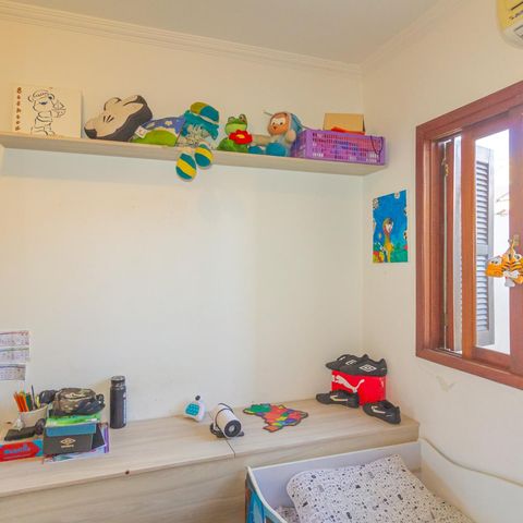 Casa à venda com 220m², 3 quartos e 5 vagas Casa à venda com 220m², 3 quartos e 5 vagasQuarto 2