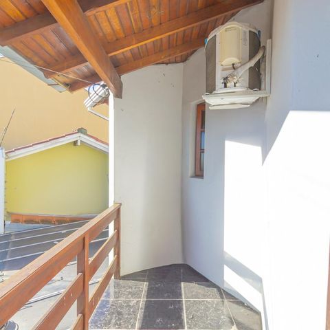 Casa à venda com 220m², 3 quartos e 5 vagas Casa à venda com 220m², 3 quartos e 5 vagasVaranda da Suíte