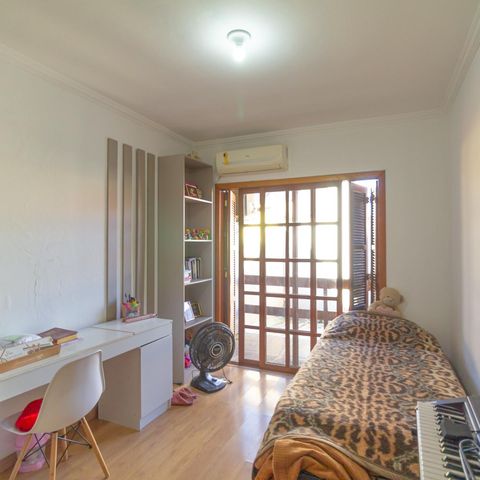Casa à venda com 220m², 3 quartos e 5 vagas Casa à venda com 220m², 3 quartos e 5 vagasQuarto 1