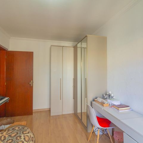 Casa à venda com 220m², 3 quartos e 5 vagas Casa à venda com 220m², 3 quartos e 5 vagasQuarto 1