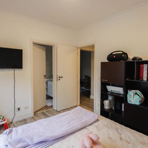 Apartamento à venda com 221m², 4 quartos e 4 vagas Apartamento à venda com 221m², 4 quartos e 4 vagasQuarto 3