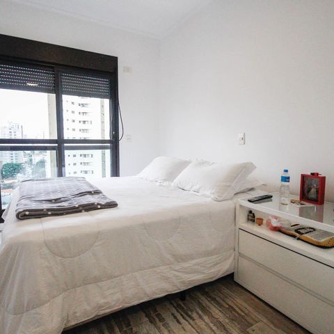 Apartamento à venda com 221m², 4 quartos e 4 vagas Apartamento à venda com 221m², 4 quartos e 4 vagasQuarto 1