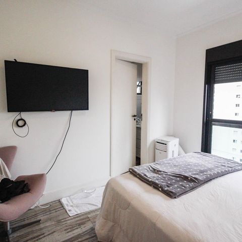 Apartamento à venda com 221m², 4 quartos e 4 vagas Apartamento à venda com 221m², 4 quartos e 4 vagasQuarto 1