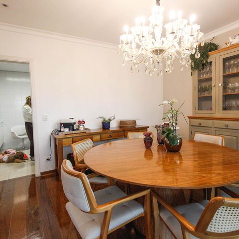 Apartamento à venda com 221m², 4 quartos e 4 vagas Apartamento à venda com 221m², 4 quartos e 4 vagasSala