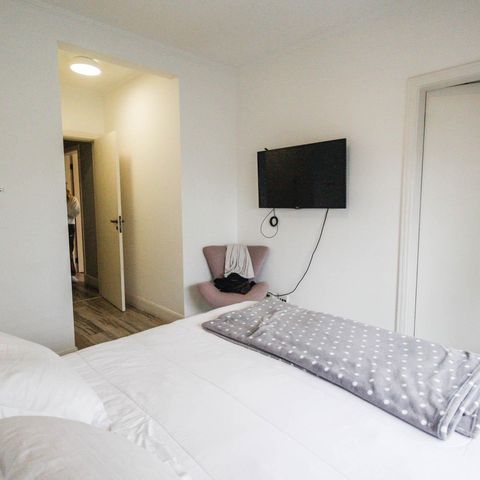 Apartamento à venda com 221m², 4 quartos e 4 vagas Apartamento à venda com 221m², 4 quartos e 4 vagasQuarto 1