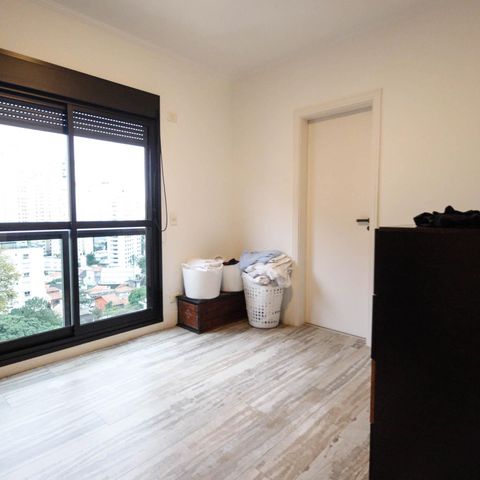 Apartamento à venda com 221m², 4 quartos e 4 vagas Apartamento à venda com 221m², 4 quartos e 4 vagasQuarto 2
