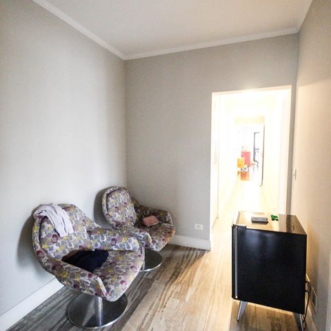 Apartamento à venda com 221m², 4 quartos e 4 vagas Apartamento à venda com 221m², 4 quartos e 4 vagasHall