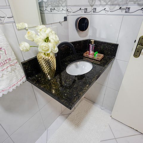 Casa à venda com 75m², 2 quartos e 2 vagas Casa à venda com 75m², 2 quartos e 2 vagasLavabo da Sala