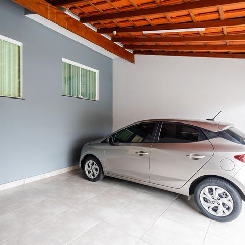 Casa à venda com 75m², 2 quartos e 2 vagas Casa à venda com 75m², 2 quartos e 2 vagasGaragem
