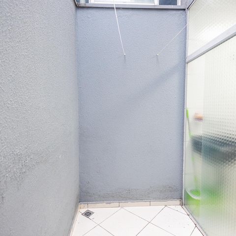 Casa à venda com 75m², 2 quartos e 2 vagas Casa à venda com 75m², 2 quartos e 2 vagasÁrea de Serviço