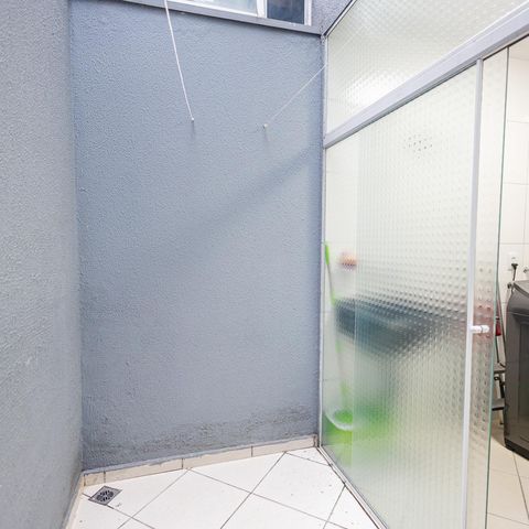 Casa à venda com 75m², 2 quartos e 2 vagas Casa à venda com 75m², 2 quartos e 2 vagasÁrea de Serviço