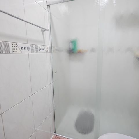 Casa à venda com 75m², 2 quartos e 2 vagas Casa à venda com 75m², 2 quartos e 2 vagasBanheiro 2