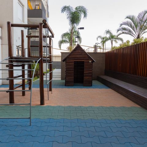 Apartamento à venda com 49m², 2 quartos e 1 vaga Apartamento à venda com 49m², 2 quartos e 1 vagaÁrea comum - Playground