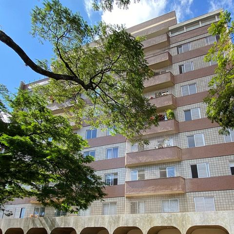 Apartamento à venda com 190m², 4 quartos e 3 vagasFachada