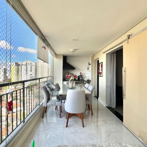 Apartamento para alugar com 100m², 3 quartos e 2 vagas Apartamento para alugar com 100m², 3 quartos e 2 vagasVaranda