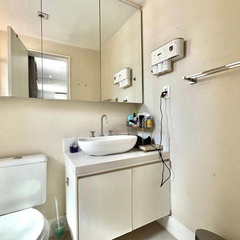 Apartamento para alugar com 100m², 3 quartos e 2 vagas Apartamento para alugar com 100m², 3 quartos e 2 vagasBanheiro da Suíte