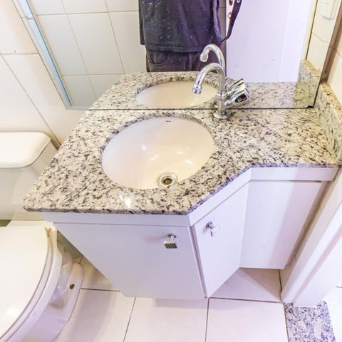 Casa de condomínio à venda com 91m², 3 quartos e 2 vagas Casa de condomínio à venda com 91m², 3 quartos e 2 vagasBanheiro da Suíte