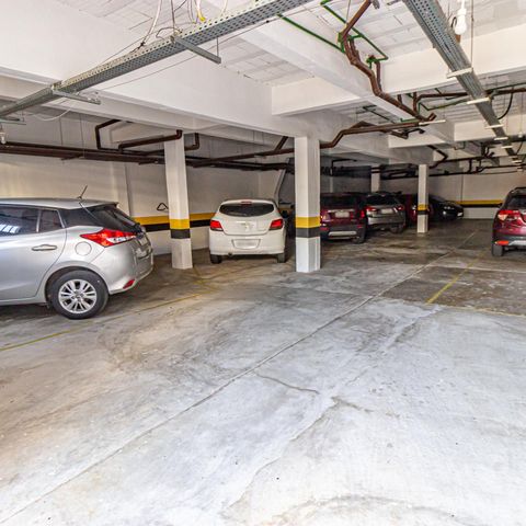 Casa de condomínio à venda com 91m², 3 quartos e 2 vagas Casa de condomínio à venda com 91m², 3 quartos e 2 vagasÁrea comum - Garagem