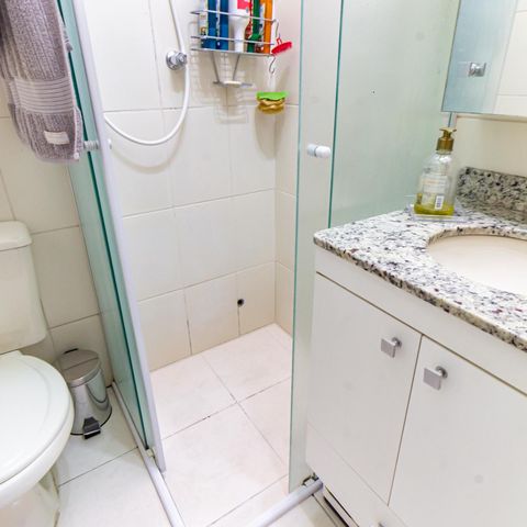 Casa de condomínio à venda com 91m², 3 quartos e 2 vagas Casa de condomínio à venda com 91m², 3 quartos e 2 vagasBanheiro Social