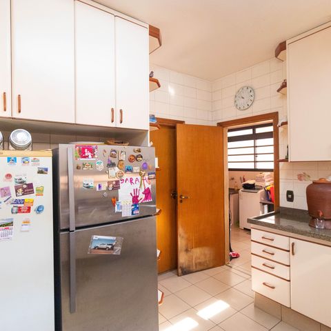 Casa para alugar com 450m², 5 quartos e 4 vagasCozinha