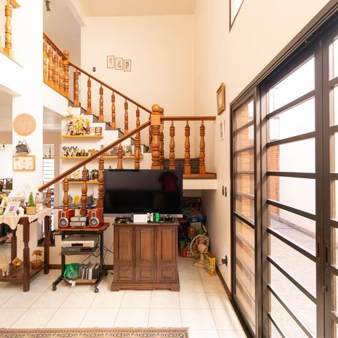 Casa para alugar com 450m², 5 quartos e 4 vagasSalas