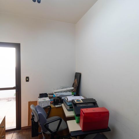 Casa para alugar com 450m², 5 quartos e 4 vagasEscritório