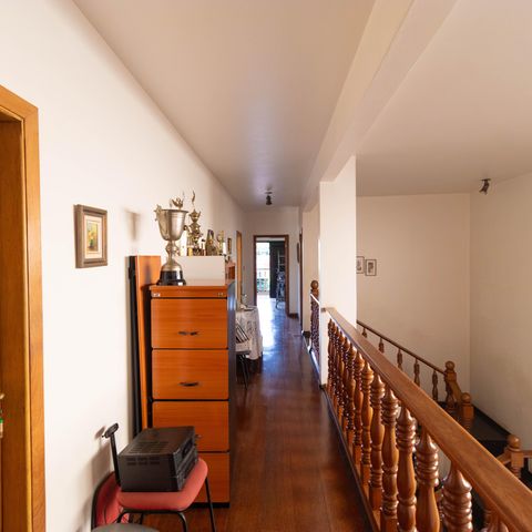 Casa para alugar com 450m², 5 quartos e 4 vagasCorredor