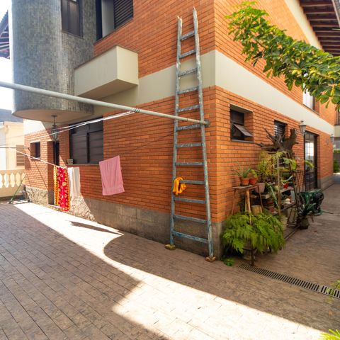 Casa para alugar com 450m², 5 quartos e 4 vagasQuintal