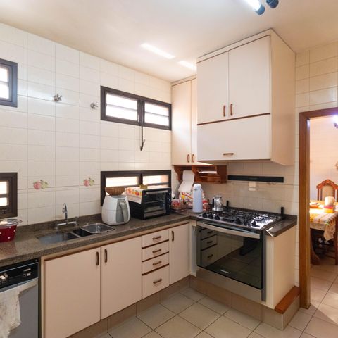 Casa para alugar com 450m², 5 quartos e 4 vagasCozinha