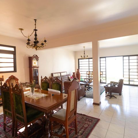 Casa para alugar com 450m², 5 quartos e 4 vagasSala