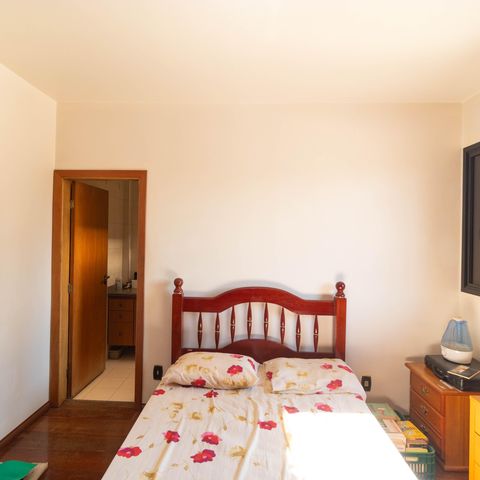 Casa para alugar com 450m², 5 quartos e 4 vagasSuíte 02